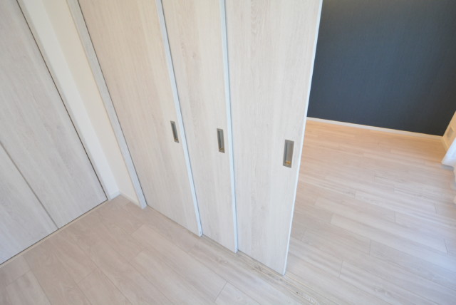 クレストフォルム田町ベイサイドコート 洋室1