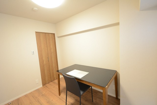 明大前フラワーマンション 洋室