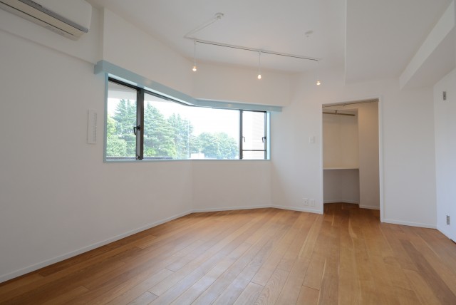 イトーピア音羽 洋室