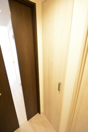 クレストフォルム田町ベイサイドコート 廊下収納