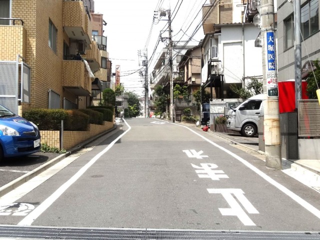 ライオンズマンション中野弥生町　前面道路