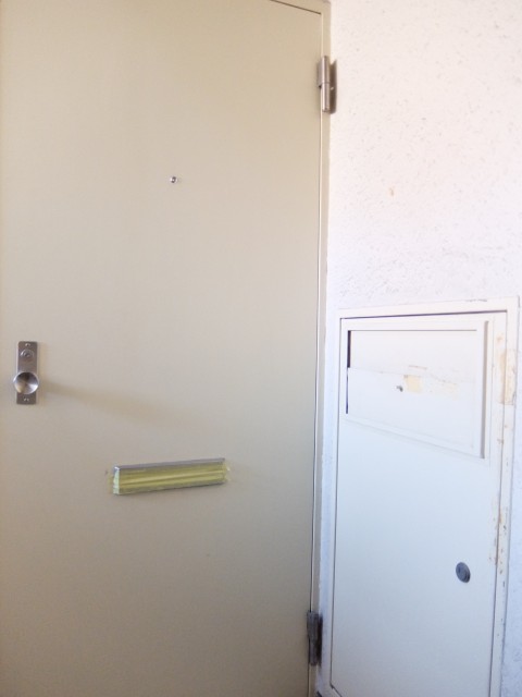 成城オリンピックマンション　玄関扉