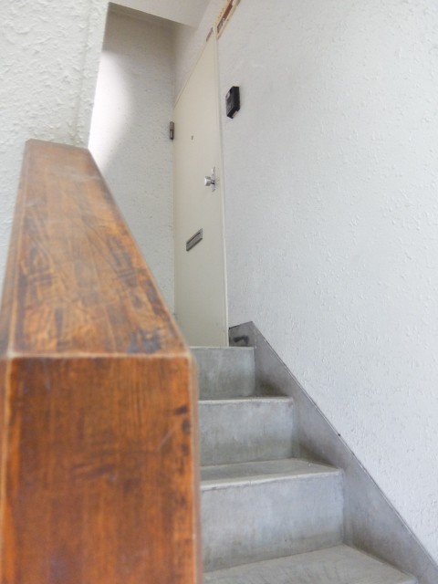 成城オリンピックマンション　階段