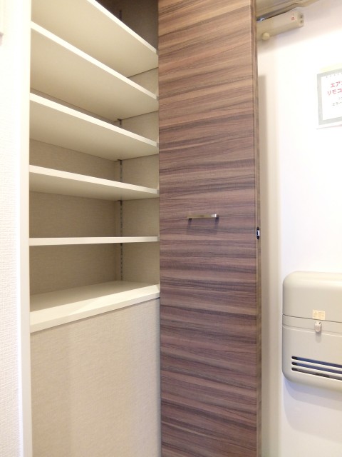 成城マンション　シューズボックス