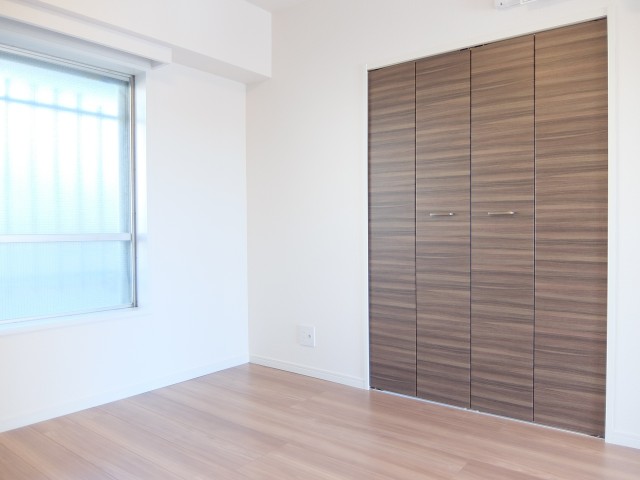 成城マンション　洋室収納