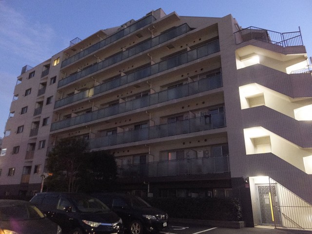 グローリオ明大前　外観