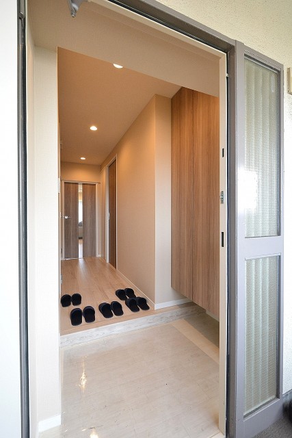 ガーデン堀ノ内住宅　玄関