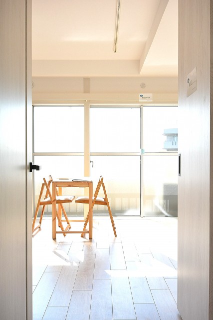 パラスト千歳船橋　お部屋の入口