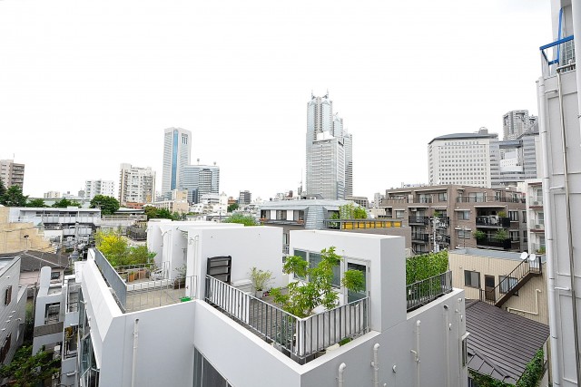 代々木コーポラス　共用廊下眺望