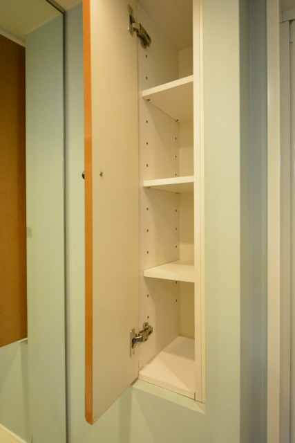 クレストフォルム田町　洗面所収納