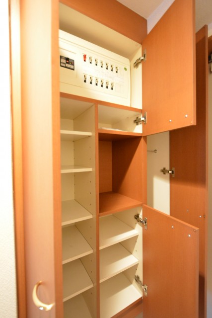 クレストフォルム田町　シューズボックス