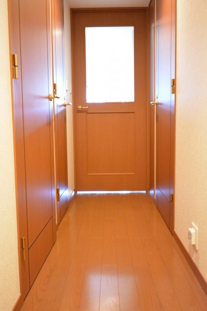 クレストフォルム田町　廊下