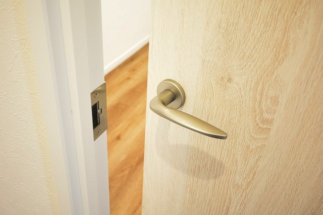 目白が丘マンション　4.0帖洋室ドア