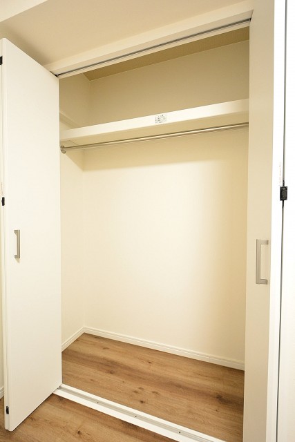 目白が丘マンション　4.0帖洋室クローゼット