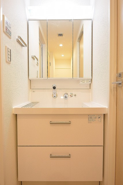 ライオンズマンション南平台　洗面台