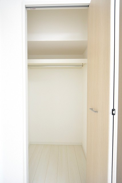 ライオンズマンション南平台　洋室①クローゼット