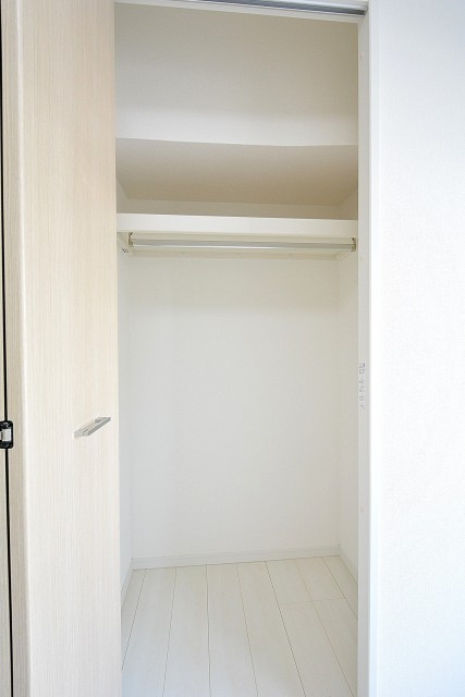 ライオンズマンション南平台　洋室①クローゼット