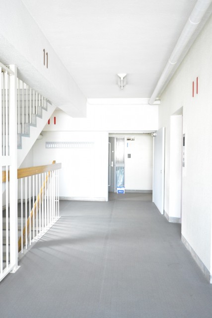 ガーデン堀ノ内住宅　共用廊下