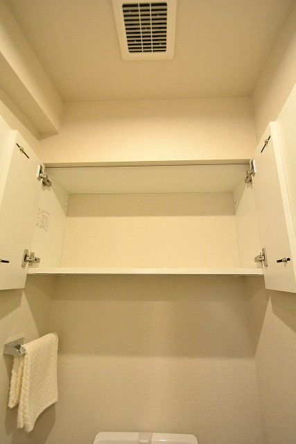 ライオンズマンション駒沢　トイレ収納