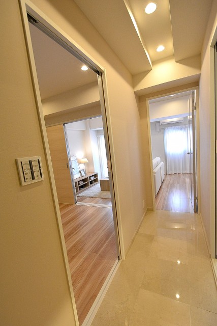 ライオンズマンション駒沢　廊下