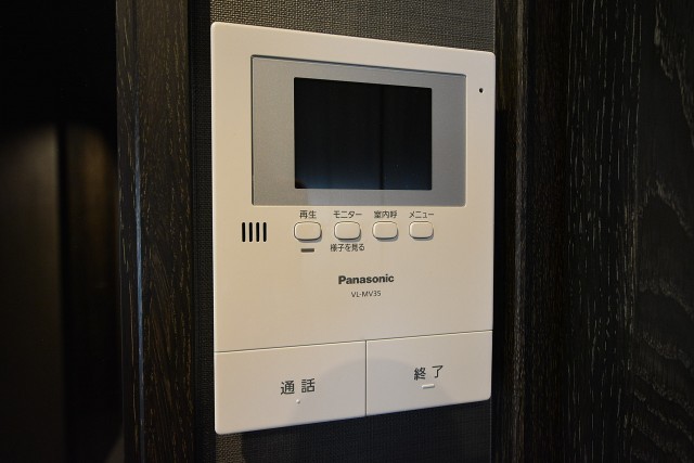 サンライン南青山ハイツ　TVモニター付きインターホン