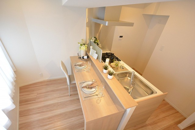 ライオンズマンション駒沢　リビングダイニング