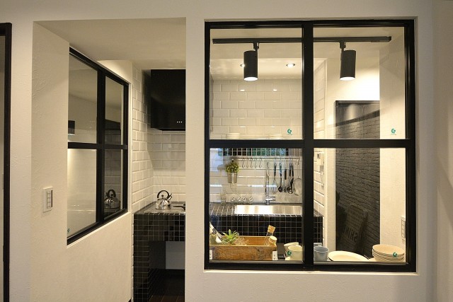 サンライン南青山ハイツ　キッチン窓