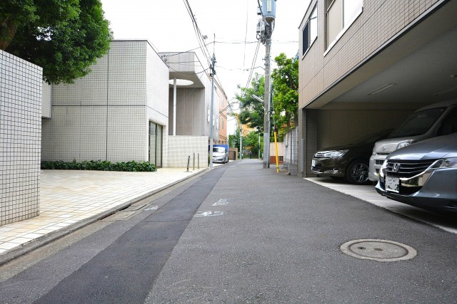 サンライン南青山ハイツ　前面道路