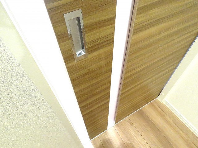 大森山王リハイム　LDK扉