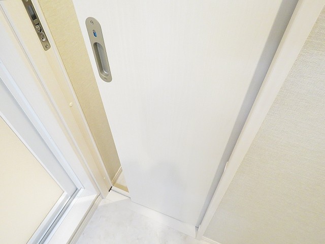 日商岩井第2玉川台マンション　トイレ扉