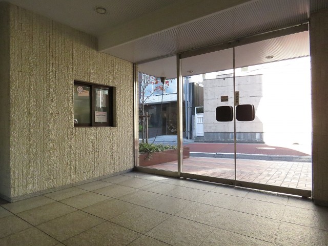 サンビューハイツ哲学堂　エントランス