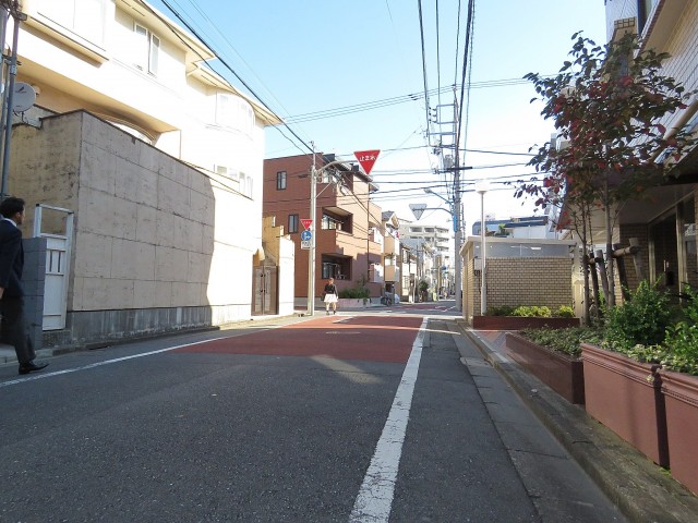 サンビューハイツ哲学堂　前面道路