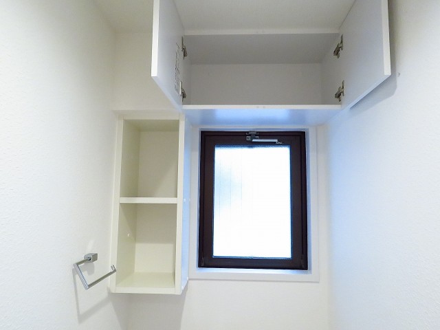玉川瀬田タウンホーム　トイレ収納