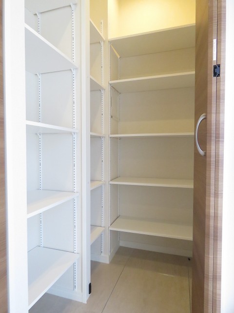 マンション市谷台　収納