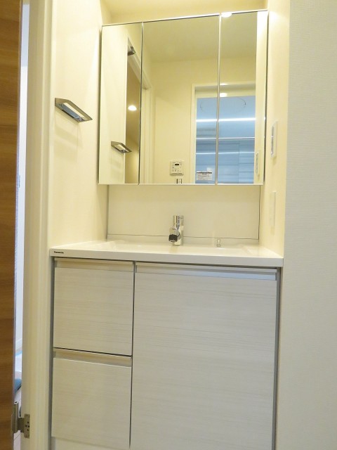 マンション市谷台　洗面化粧台