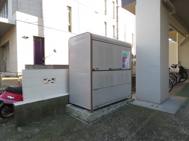 祐天寺ニュースカイマンション　ゴミ置き場