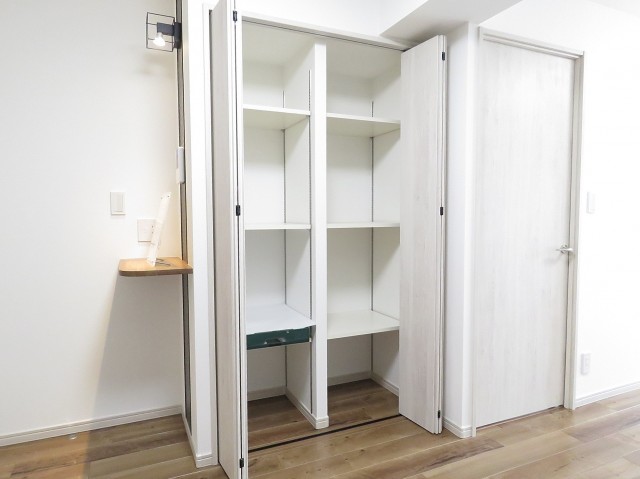 藤和三軒茶屋コープ　リビング収納