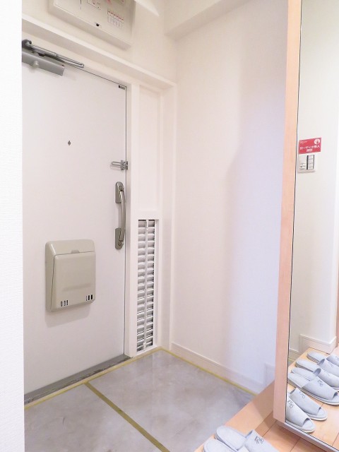 日商岩井碑文谷マンション　玄関ホール