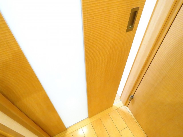 日商岩井碑文谷マンション　ダイニングキッチン扉