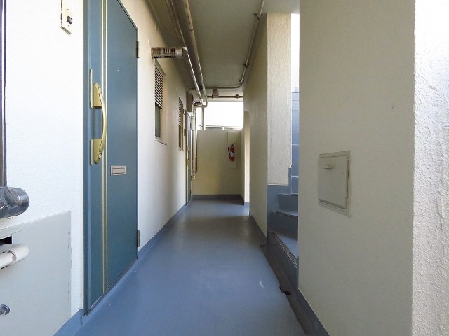 渋谷コーポ　共用廊下