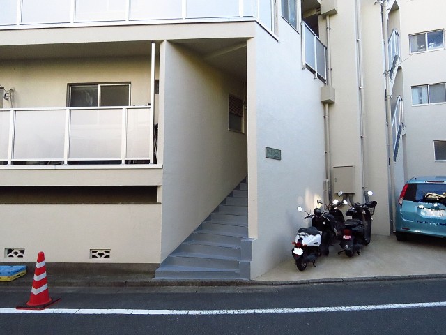 渋谷コーポ　エントランス