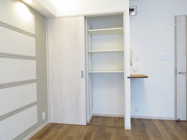 朝日ラ・パリオ学芸大学　リビング収納