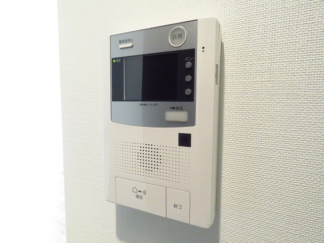 ルナパーク三軒茶屋　ＴＶモニター付きインターホン