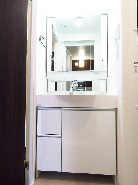 ルナパーク三軒茶屋　洗面化粧台