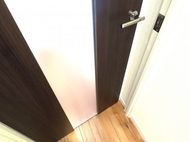 ルナパーク三軒茶屋　ダイニングキッチン扉