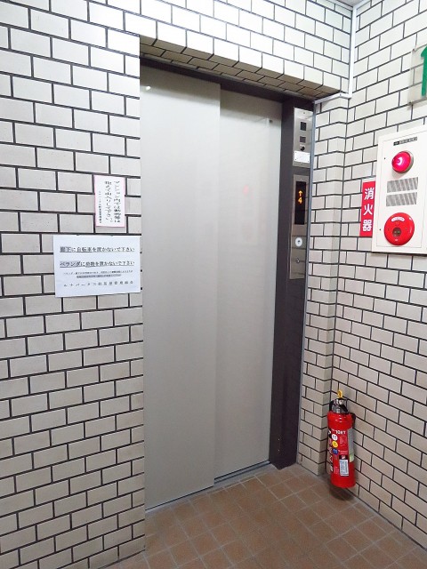 ルナパーク三軒茶屋　エレベーター