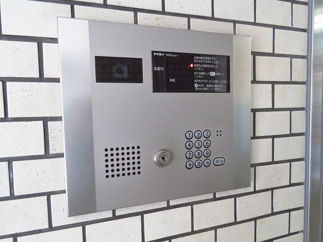 ルナパーク三軒茶屋　オートロック