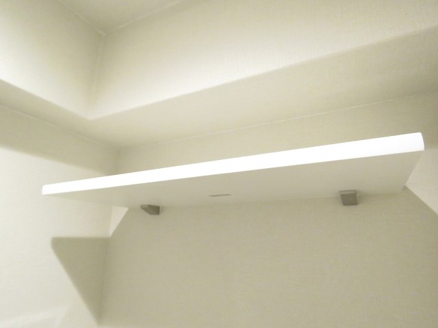 ライオンズマンション元麻布　トイレ棚