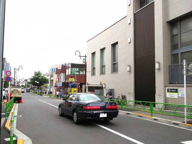 成城マンション　成城通り