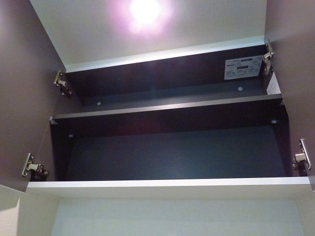 東急ドエルアルス碑文谷　洗濯機置場上の収納